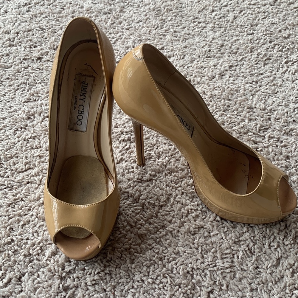 Jimmy shoe crown heel